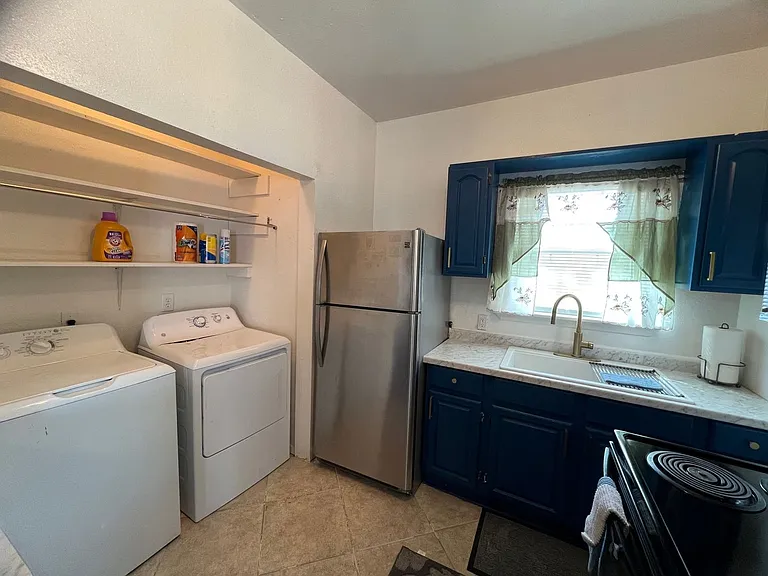 1221 Delaware St #2 — Photo 7
