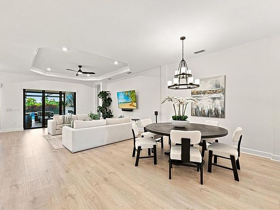 3rd image of 15633 Triesta LN