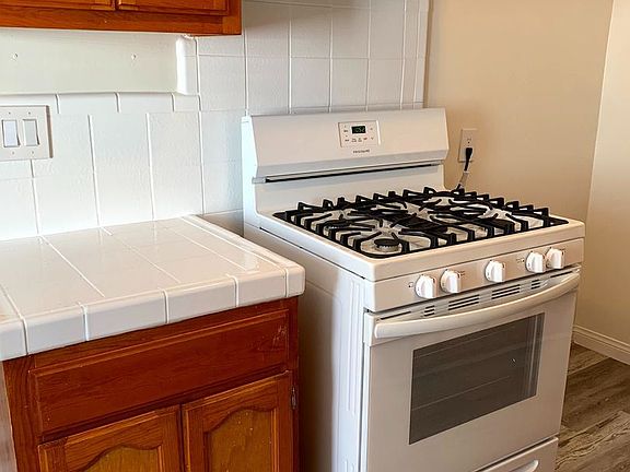 5th image of 1133 Raymond Ave #2