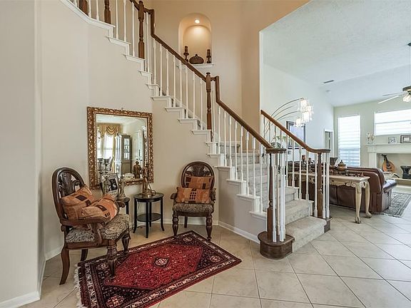 5th image of 13719 Country Green Ct