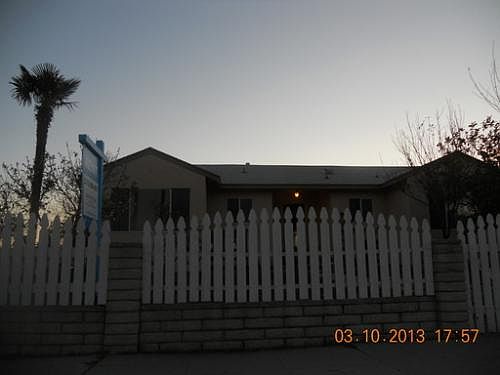 2nd image of 9581 Arleta Ave