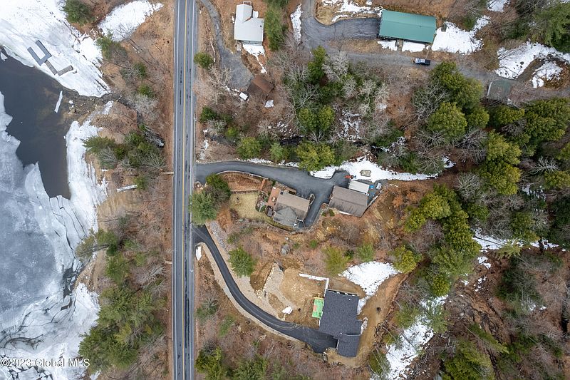 5th image of 605 N Shore Road