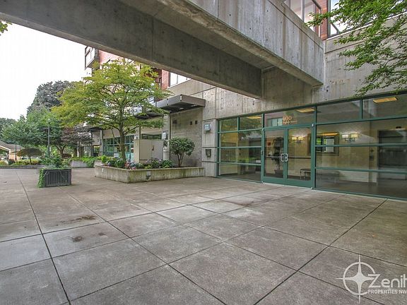 4th image of 400 W 8th St Unit 302