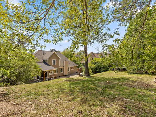 2321 Chimney Hills Dr, Soddy Daisy, TN 37379