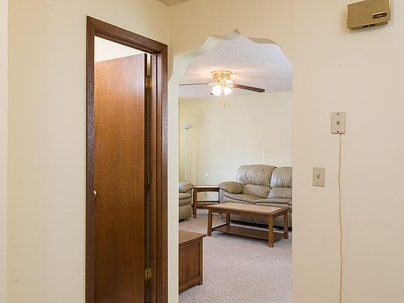 2nd image of 6 Eleven Estates Dr