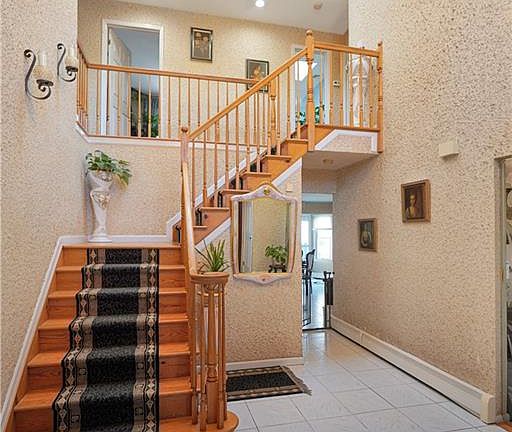 3rd image of 433 Holdridge Ave