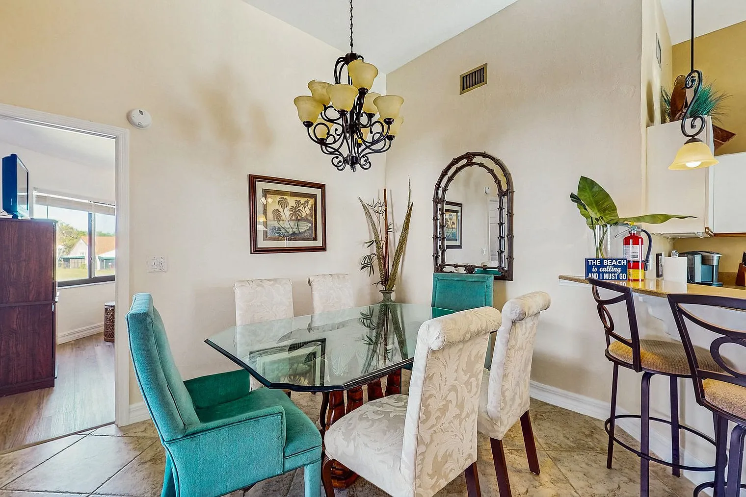 3 bed, 2.0 bath, 1442 sqft, $5,935 — Photo 4