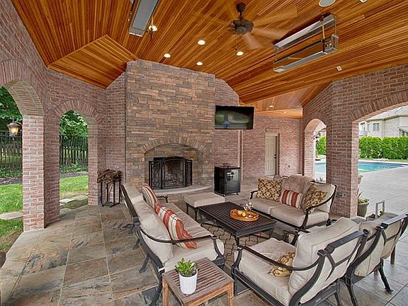 4th image of 2179 S Villa Dr