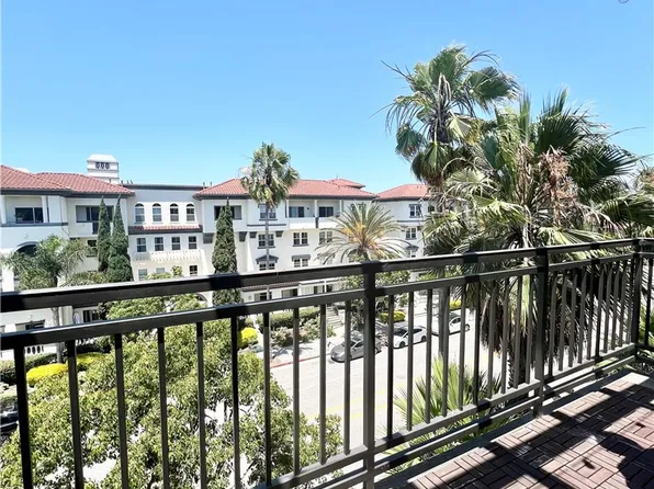6020 Seabluff Dr Unit 402, Playa Vista, CA 90094