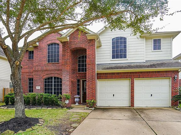 3rd image of 17627 Creek Bluff Ln