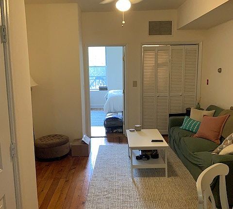 3rd image of 709 Willow Ave #3R