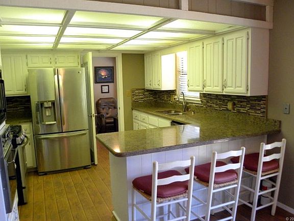 3rd image of 12 Sherlyn Ln