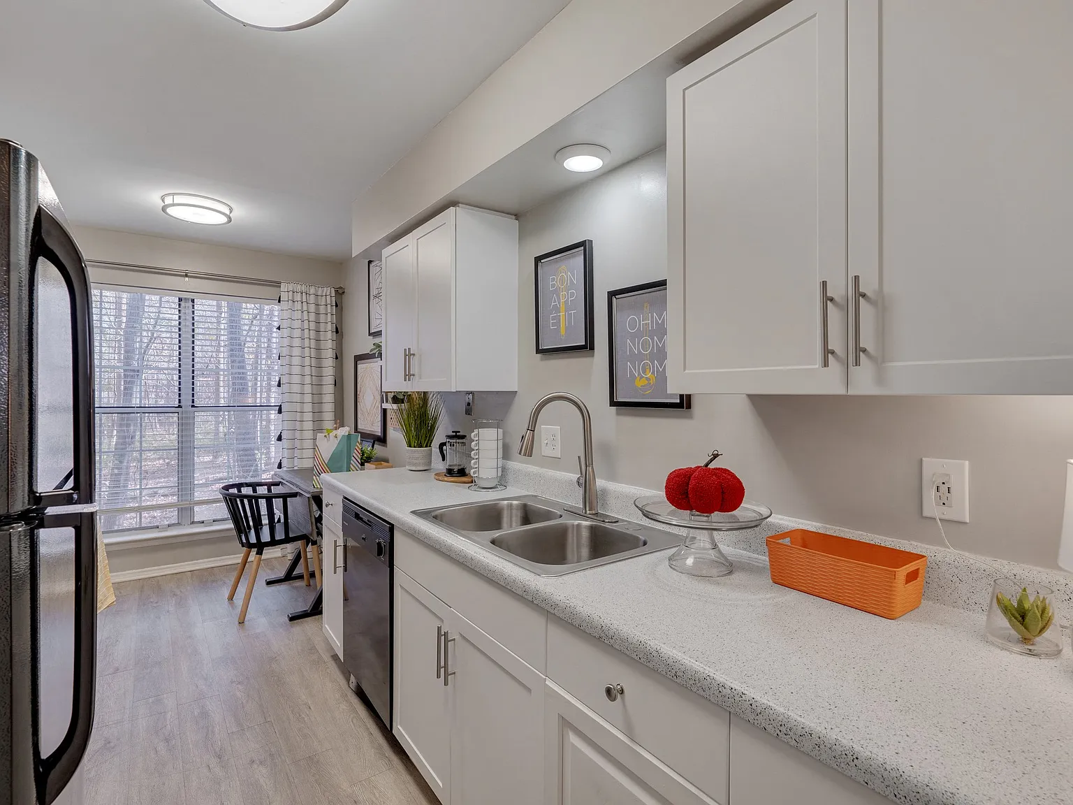 Trailwood Crossing Apartments — Photo 2