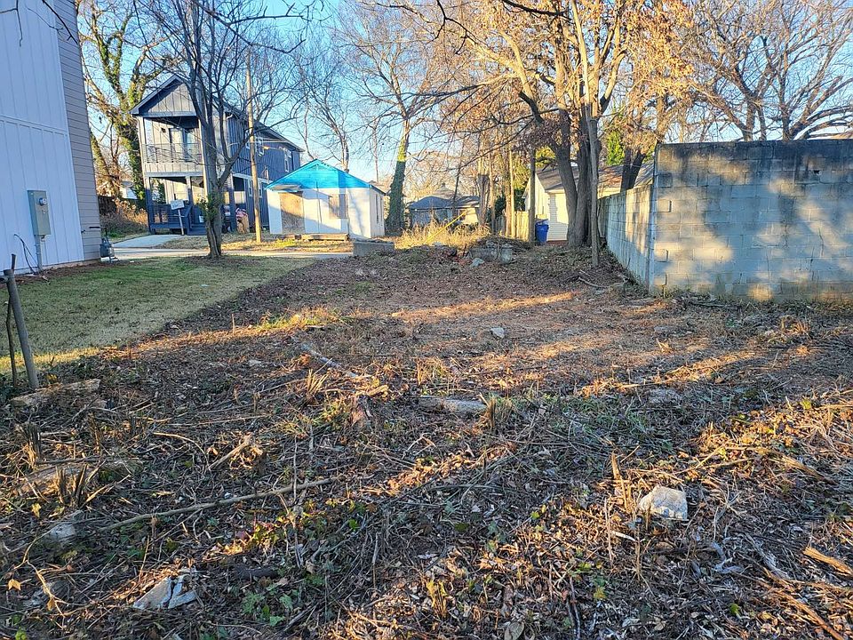 2nd image of 879 Coleman St SW