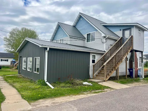 217 W Commercial St, Viola, WI 54664