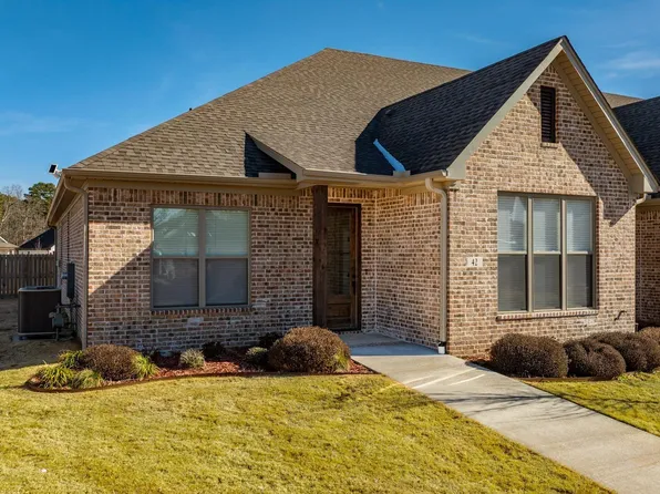 42 Saffron Cir, Little Rock, AR 72223
