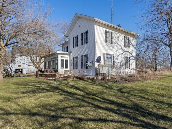 1769 Paw Paw Rd, Steward, IL 60553