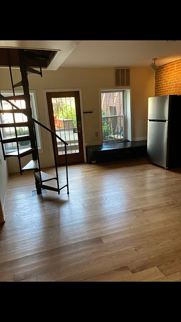 1517 Park Ave — Photo 3