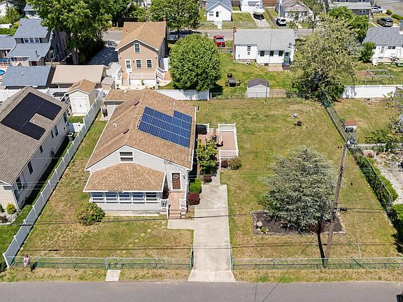 3rd image of 109 W Atlantic Ave