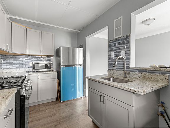 5th image of 10303 W Warren Ave #1