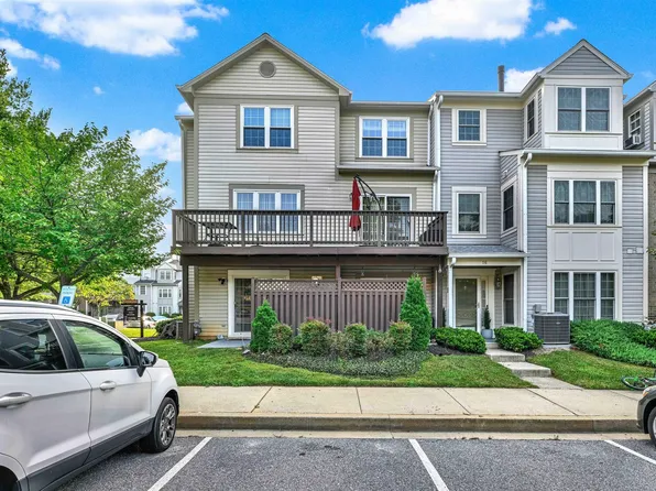 14 Foxhound Ct, Randallstown, MD 21133