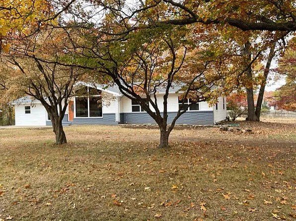 3203 Silver Creek Dr, Joplin, MO 64804