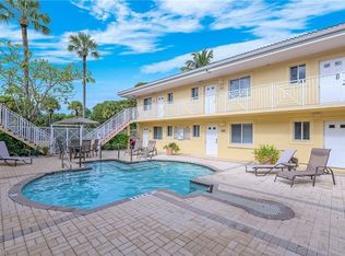 480 5th St S APT 202, Naples, FL 34102