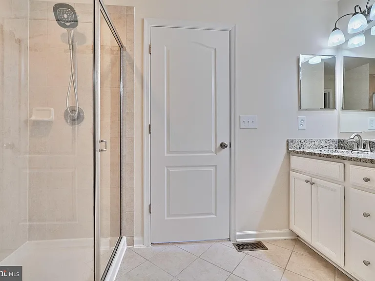 8016 Blue Stream Dr — Photo 19