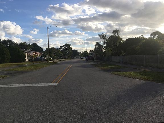 5th image of 1705 NW 32nd Ave