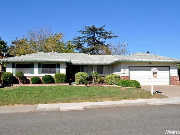 3rd image of 6251 Meadowvista Dr