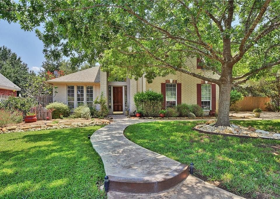 1st image of 30028 Oakland Hills Dr
