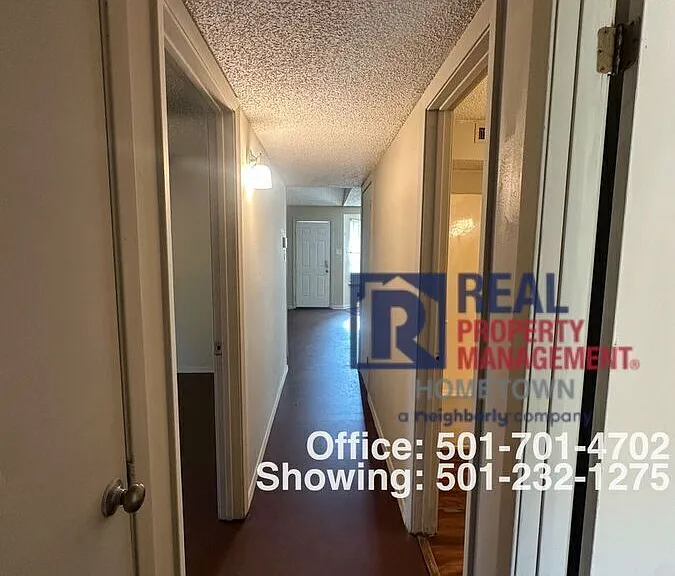 104 Rockyreef Cir — Photo 5
