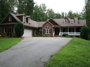 2942 Oak Grove Rd, Dahlonega, GA 30533