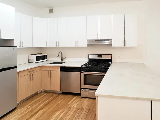 Rented by Citified Realty Group LLC | media 2