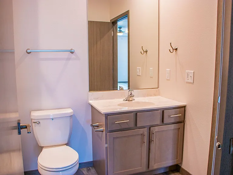 2448 Arthur St — Photo 17