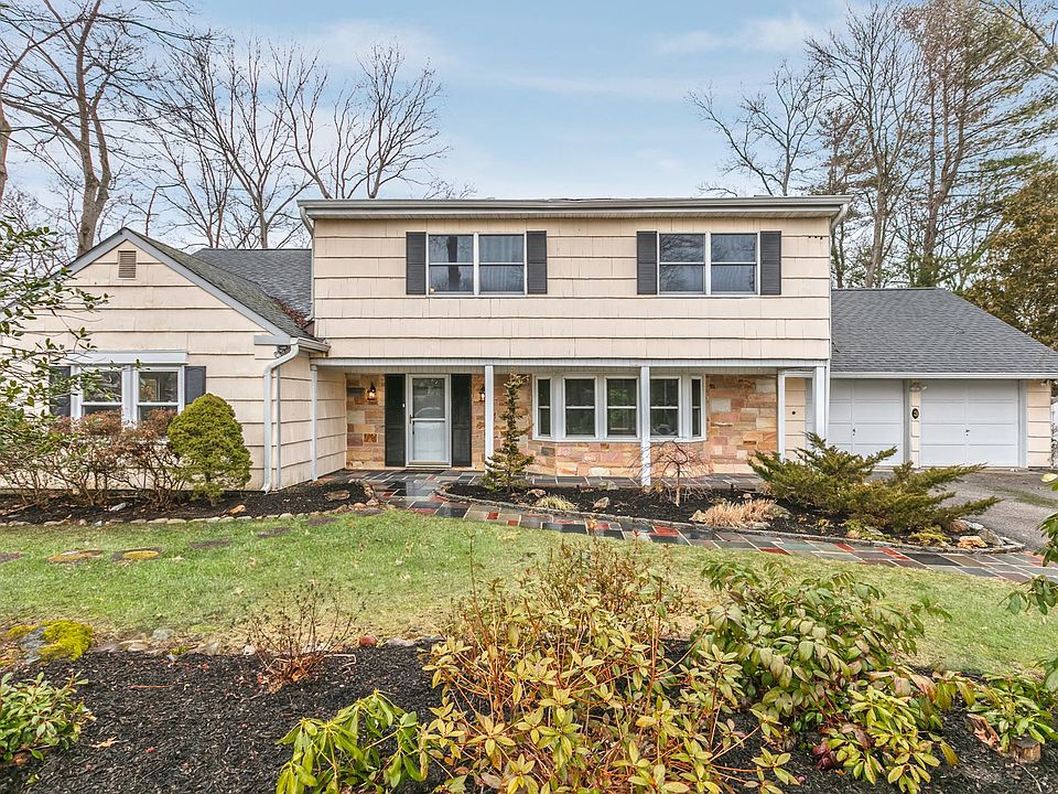 1st image of 3 Bucknell Ln