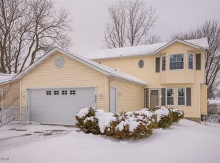 6598 Richmond Rd, Bedford, OH 44146