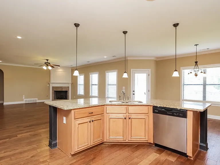 55 Misty Meadows Cv — Photo 11