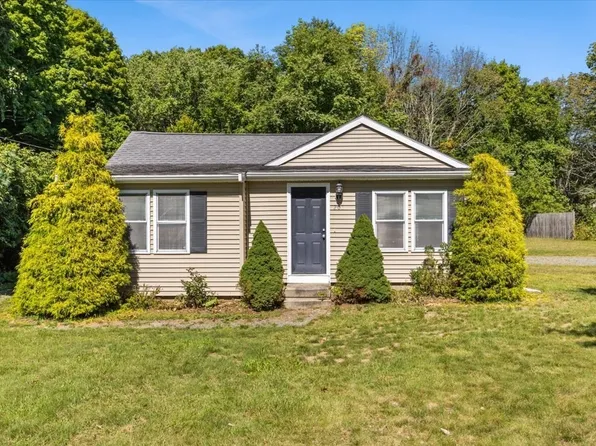 201 Tiffany St, Attleboro, MA 02703
