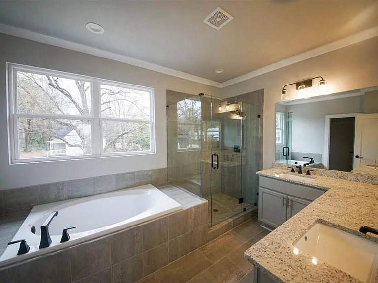 1740 Bolton Rd NW — Photo 33