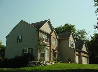 2806 Crystal Way, Prairie Grove, IL 60012