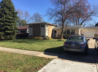 529 S Bennett Ave, Palatine, IL 60067