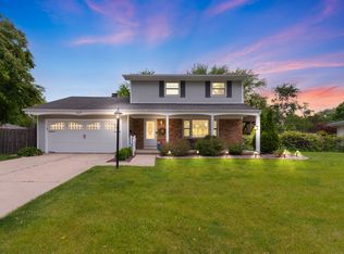 947 Carol Ave, Elgin, IL 60123