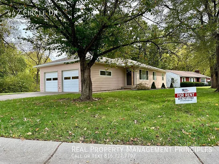 442 Circle Dr — Photo 1