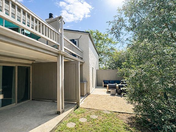 5th image of 1370 Lake Shore Dr #148
