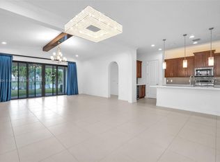 (Undisclosed Address), Hollywood, FL 33025