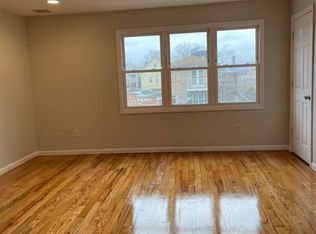 10 W 41st St #2, Bayonne, NJ 07002