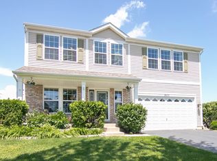 2670 Huntington Dr, Belvidere, IL 61008