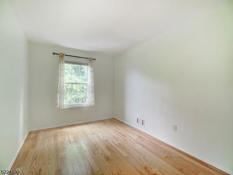 402 Marten Rd — Photo 17