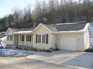 173 Rose St, Paintsville, KY 41240